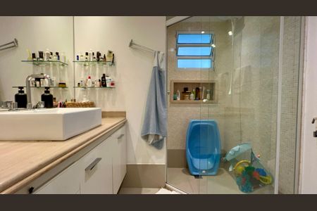 Apartamento à venda com 86m², 3 quartos e 1 vaga Apartamento à venda com 86m², 3 quartos e 1 vagaBanheiro Social