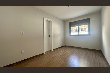 Apartamento à venda com 71m², 2 quartos e 2 vagas Apartamento à venda com 71m², 2 quartos e 2 vagasSuíte