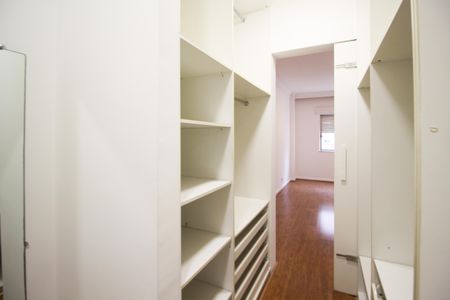 Apartamento à venda com 120m², 2 quartos e 1 vagaCloset da Suíte