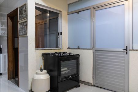 Casa à venda com 320m², 4 quartos e 4 vagas Casa à venda com 320m², 4 quartos e 4 vagasCozinha 1