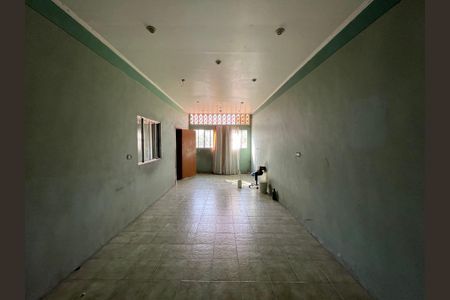 Casa à venda com 349m², 5 quartos e 4 vagas Casa à venda com 349m², 5 quartos e 4 vagassalão