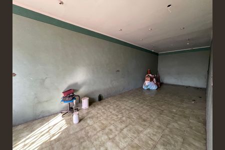 Casa à venda com 349m², 5 quartos e 4 vagas Casa à venda com 349m², 5 quartos e 4 vagassalão
