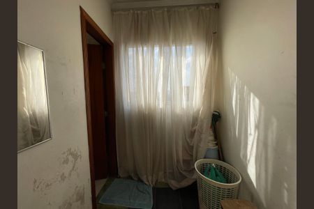 Casa à venda com 349m², 5 quartos e 4 vagas Casa à venda com 349m², 5 quartos e 4 vagasQuarto 5
