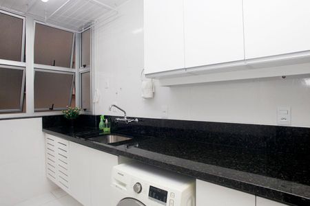Apartamento à venda com 182m², 4 quartos e 1 vagaÁrea de Serviço