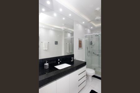 Apartamento à venda com 182m², 4 quartos e 1 vagaBanheiro 1