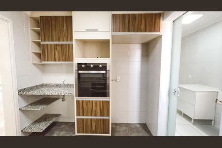 Apartamento para alugar com 122m², 2 quartos e 2 vagas Apartamento para alugar com 122m², 2 quartos e 2 vagasCozinha