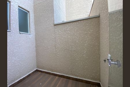 Apartamento à venda com 26m², 1 quarto e sem vagaQuintal