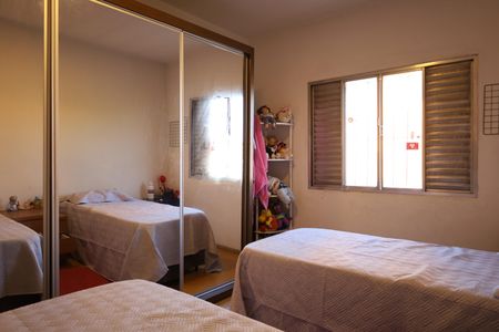 Casa à venda com 140m², 2 quartos e 2 vagasQuarto 1