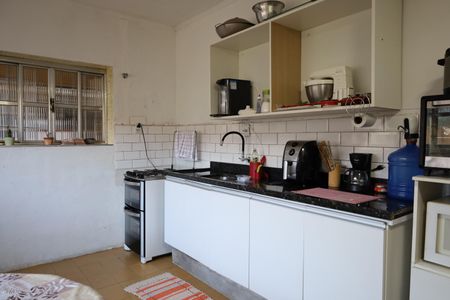 Casa à venda com 140m², 2 quartos e 2 vagasCozinha