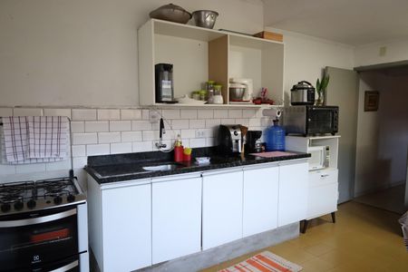 Casa à venda com 140m², 2 quartos e 2 vagasCozinha