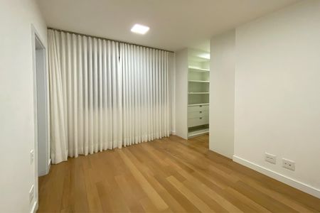 Apartamento para alugar com 150m², 3 quartos e 4 vagas Apartamento para alugar com 150m², 3 quartos e 4 vagasSuíte 1