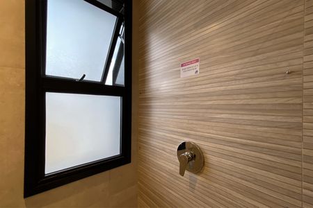 Apartamento para alugar com 150m², 3 quartos e 4 vagas Apartamento para alugar com 150m², 3 quartos e 4 vagasBanheiro da Suíte 2