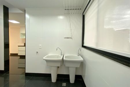 Apartamento para alugar com 150m², 3 quartos e 4 vagas Apartamento para alugar com 150m², 3 quartos e 4 vagasÁrea de Serviço