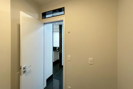 Apartamento para alugar com 150m², 3 quartos e 4 vagas Apartamento para alugar com 150m², 3 quartos e 4 vagasQuarto de Serviço