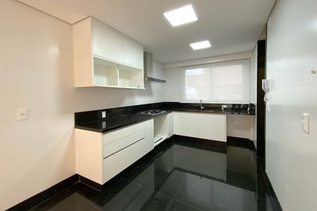 Apartamento para alugar com 150m², 3 quartos e 4 vagas Apartamento para alugar com 150m², 3 quartos e 4 vagasCozinha