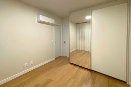 Apartamento para alugar com 150m², 3 quartos e 4 vagas Apartamento para alugar com 150m², 3 quartos e 4 vagasSuíte 2