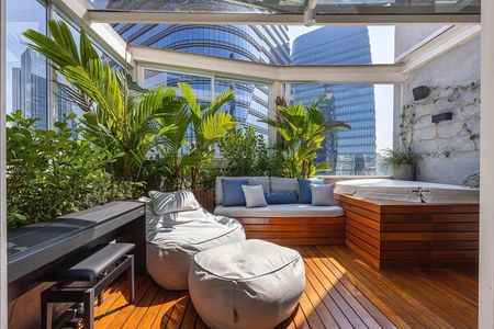 Apartamento à venda com 103m², 2 quartos e 2 vagas Apartamento à venda com 103m², 2 quartos e 2 vagasVaranda gourmet