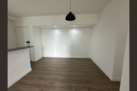 Apartamento à venda com 57m², 2 quartos e 1 vaga Apartamento à venda com 57m², 2 quartos e 1 vagaSala