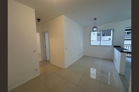 Sala de apartamento à venda com 2 quartos, 50m² em Vila Militar, Barueri