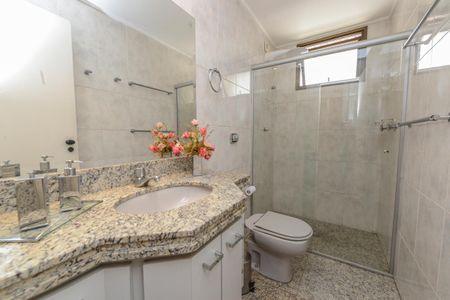 Apartamento para alugar com 155m², 4 quartos e 3 vagasBanheiro