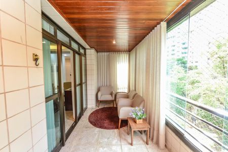 Apartamento para alugar com 155m², 4 quartos e 3 vagasVaranda