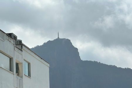 Apartamento à venda com 272m², 4 quartos e 2 vagas Apartamento à venda com 272m², 4 quartos e 2 vagasÁrea externa