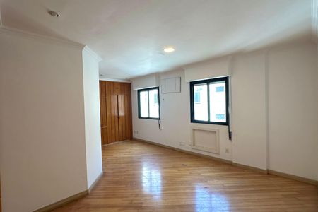Apartamento à venda com 272m², 4 quartos e 2 vagas Apartamento à venda com 272m², 4 quartos e 2 vagasSuíte 01