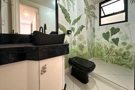 Apartamento à venda com 272m², 4 quartos e 2 vagas Apartamento à venda com 272m², 4 quartos e 2 vagasBanheiro Social