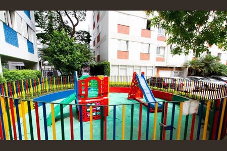 Apartamento à venda com 57m², 2 quartos e 1 vaga Apartamento à venda com 57m², 2 quartos e 1 vagaÁrea comum - Playground