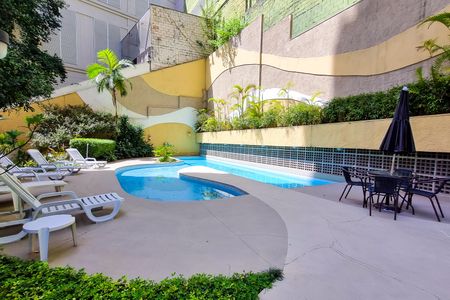 Apartamento à venda com 50m², 1 quarto e 1 vaga Apartamento à venda com 50m², 1 quarto e 1 vagaÁrea comum - Piscina