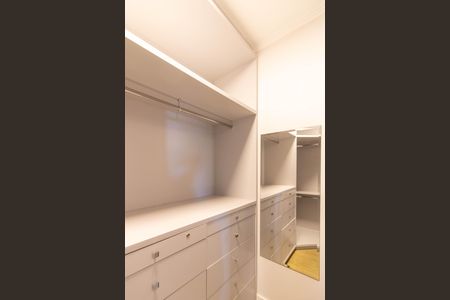 Apartamento à venda com 200m², 4 quartos e 3 vagas Apartamento à venda com 200m², 4 quartos e 3 vagasSuíte 1