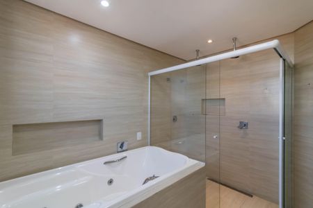 Apartamento à venda com 200m², 4 quartos e 3 vagas Apartamento à venda com 200m², 4 quartos e 3 vagasSuíte 1 Banheiro