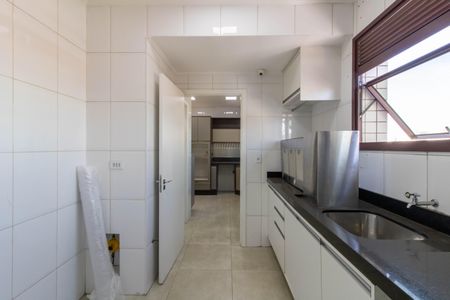 Apartamento à venda com 200m², 4 quartos e 3 vagas Apartamento à venda com 200m², 4 quartos e 3 vagasÁrea de Serviço