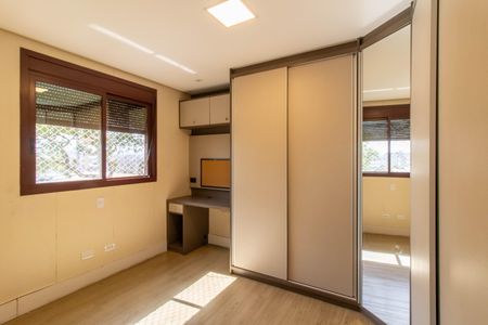 Apartamento à venda com 200m², 4 quartos e 3 vagas Apartamento à venda com 200m², 4 quartos e 3 vagasSuíte 2