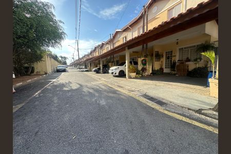 Casa à venda com 66m², 2 quartos e 1 vaga Casa à venda com 66m², 2 quartos e 1 vagaÁrea comum