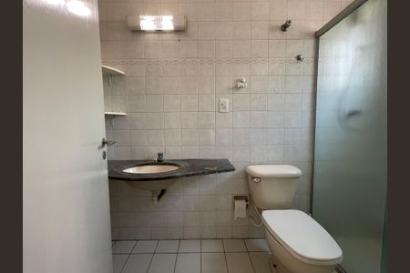 Banheiro do Quarto 1 de apartamento à venda com 3 quartos, 78m² em Jardim Ester Yolanda, São Paulo