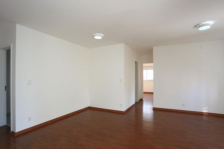 Apartamento à venda com 75m², 2 quartos e 2 vagasSala