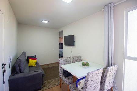 Sala de apartamento para alugar com 2 quartos, 45m² em Cabral, Contagem