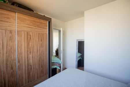 Quarto 2 de apartamento para alugar com 2 quartos, 45m² em Cabral, Contagem