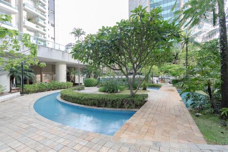 Apartamento à venda com 165m², 3 quartos e 2 vagas Apartamento à venda com 165m², 3 quartos e 2 vagasÁrea Comum