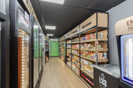 Apartamento à venda com 165m², 3 quartos e 2 vagas Apartamento à venda com 165m², 3 quartos e 2 vagasMini Mercado