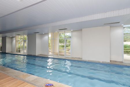 Apartamento à venda com 165m², 3 quartos e 2 vagas Apartamento à venda com 165m², 3 quartos e 2 vagasPiscina Coberta