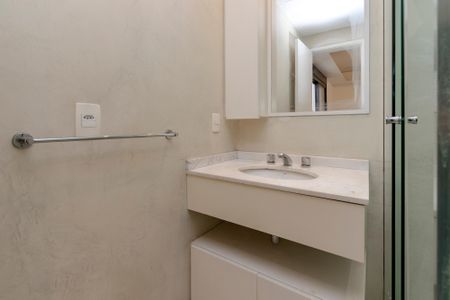 Apartamento à venda com 165m², 3 quartos e 2 vagas Apartamento à venda com 165m², 3 quartos e 2 vagasBanheiro da Suíte 2