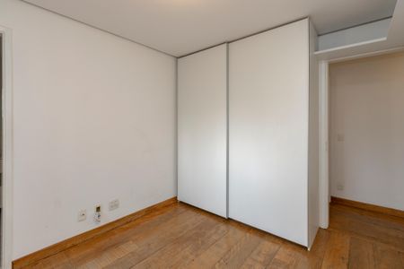 Apartamento à venda com 165m², 3 quartos e 2 vagas Apartamento à venda com 165m², 3 quartos e 2 vagasSuíte 2