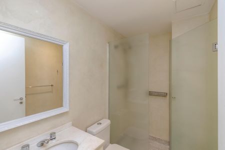 Apartamento à venda com 165m², 3 quartos e 2 vagas Apartamento à venda com 165m², 3 quartos e 2 vagasBanheiro