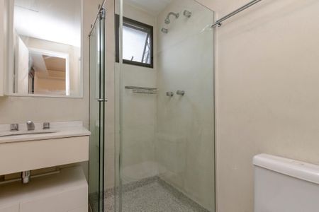 Apartamento à venda com 165m², 3 quartos e 2 vagas Apartamento à venda com 165m², 3 quartos e 2 vagasBanheiro da Suíte 2