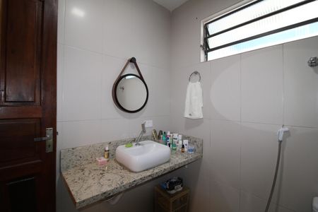 Casa à venda com 120m², 3 quartos e 4 vagasBanheiro