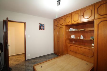 Casa à venda com 120m², 3 quartos e 4 vagasQuarto 2