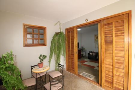 Casa à venda com 120m², 3 quartos e 4 vagasÁrea de Serviço