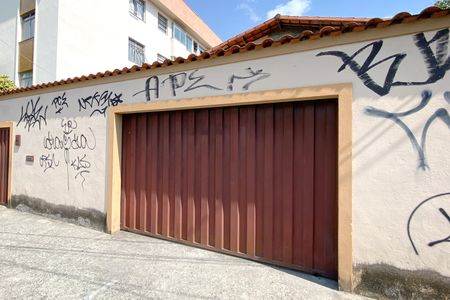 Casa à venda com 62m², 2 quartos e 1 vagaFachada